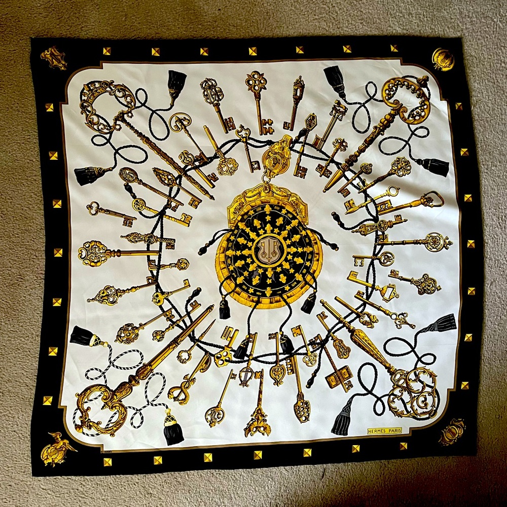 Authentic Hermes scarf Les Clefs
